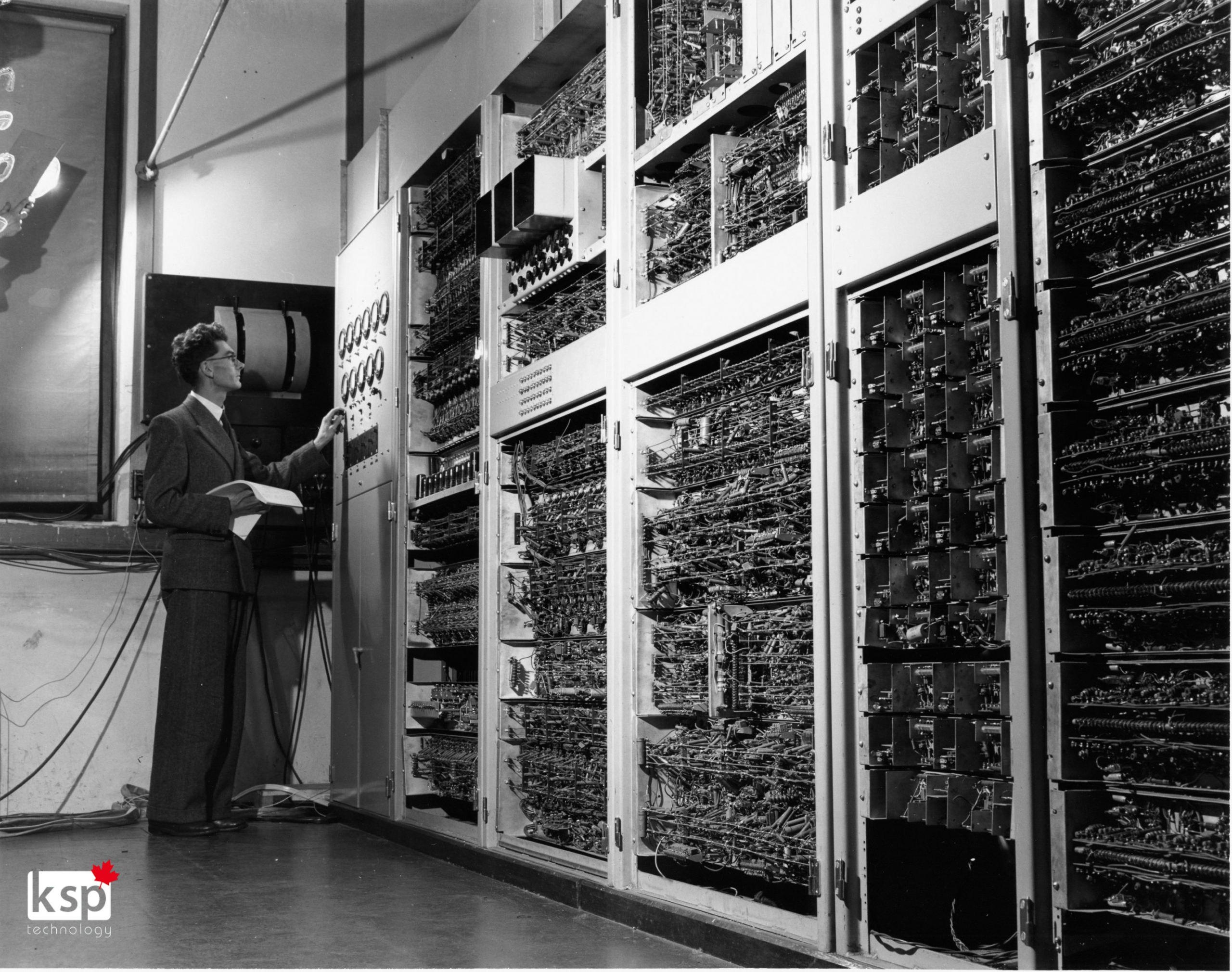 old server room-ksp technology
